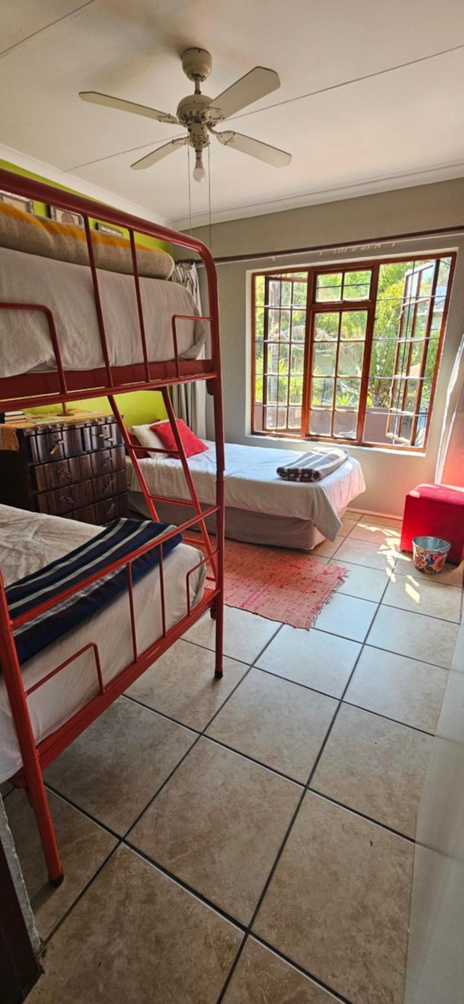 Old Vic Travellers Inn Nelspruit Mbombela Esterno foto