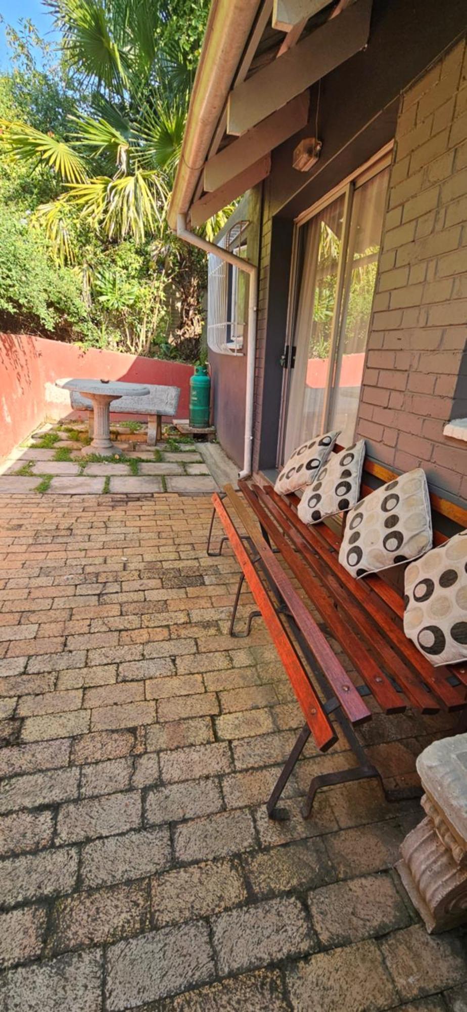 Old Vic Travellers Inn Nelspruit Mbombela Esterno foto