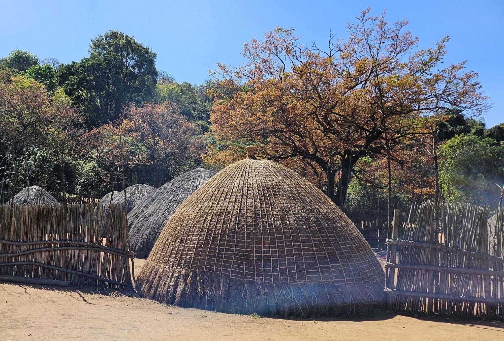 Old Vic Travellers Inn Nelspruit Mbombela Esterno foto